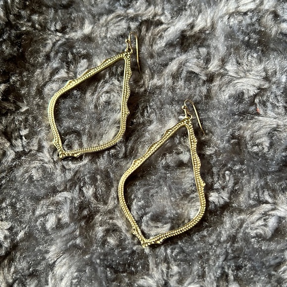 Kendra Scott Sophia Drop Earrings - Picture 2 of 6